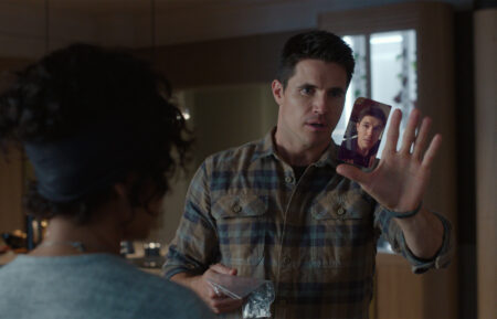 Robbie Amell in 'Upload'