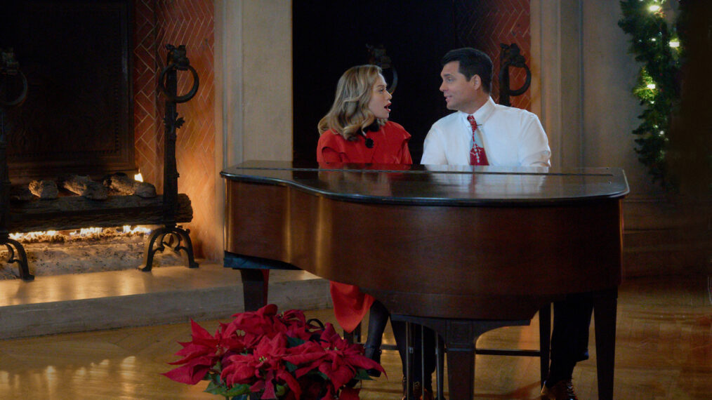 Bethany Joy Lenz and Kristoffer Polaha in 'A Biltmore Christmas'