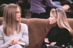 Jennifer Aniston and Reese Witherspoon in 'Friends' Season 6 Episode 13