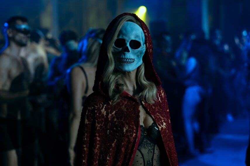 Carla Gugino als Verna in „Der Untergang des Hauses Usher“