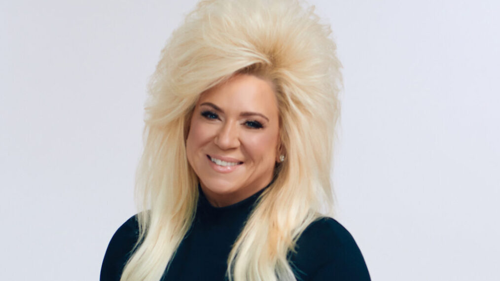 'Long Island Medium' Theresa Caputo Returning to TV With New Lifetime ...