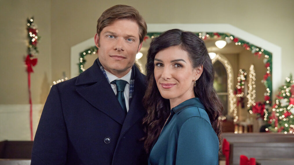 Chris Carmack and Shenae Grimes-Beech in 'Time for Her to Come Home for Christmas'