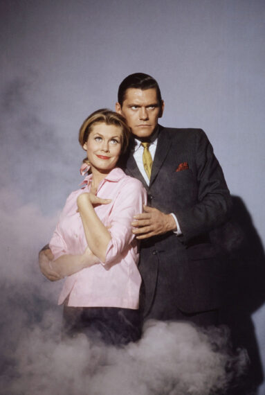 Elizabeth Montgomery and Dick York in 'Bewitched'