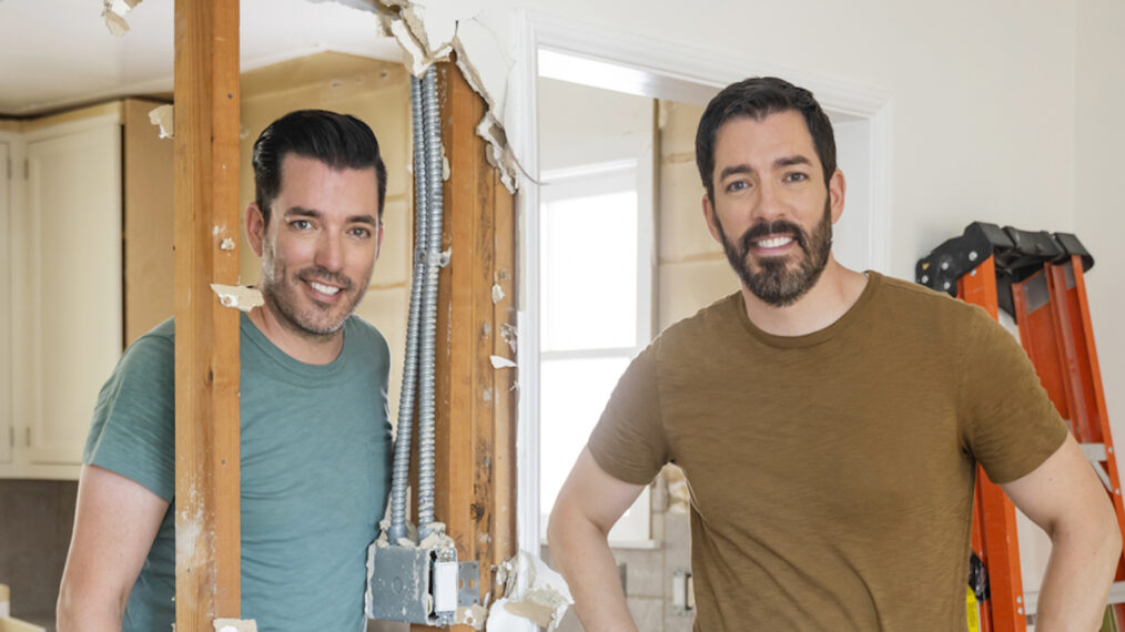 Drew Scott and Jonathan Scott for 'Celebrity IOU'