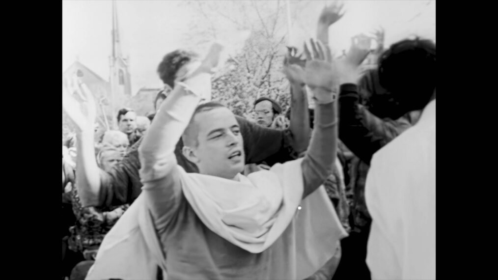 Krishnas: Gurus. Karma. Murder.