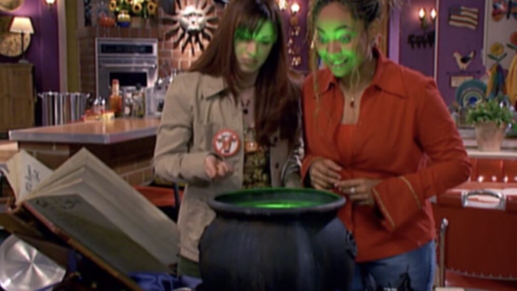 Raven Symone and Anneliese van der Pol in 'That's So Raven'