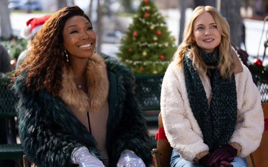 Brandy Norwood y Heather Graham en 'Best.  Navidad.  ¡Alguna vez!'