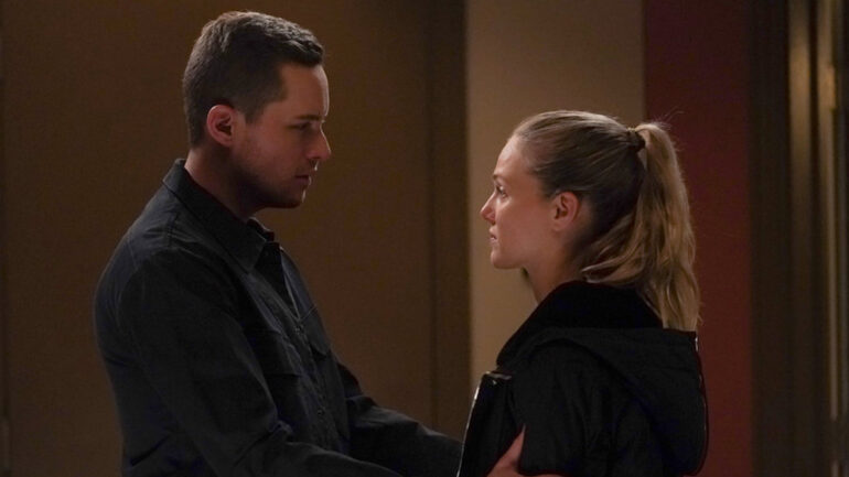 Jesse Lee Soffer as Jay Halstead, Tracy Spiridakos as Hailey in 'Chicago P.D.' - Season 8
