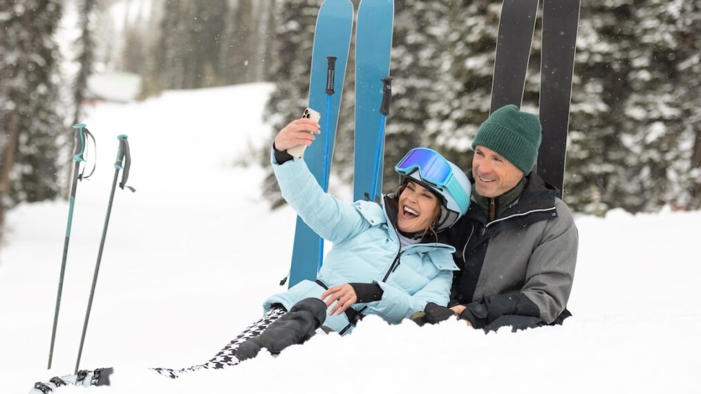 Teri Hatcher and William DeVry in 'Christmas at the Chalet'