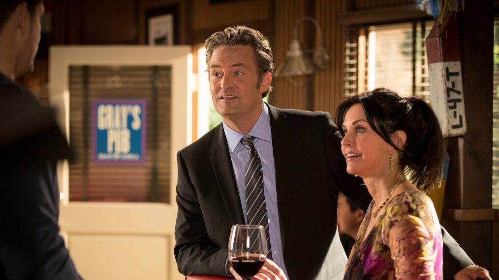 Matthew Perry and Courteney Cox in 'Cougar Town' - 'Hard On Me'