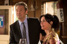 Matthew Perry and Courteney Cox in 'Cougar Town' - 'Hard On Me'