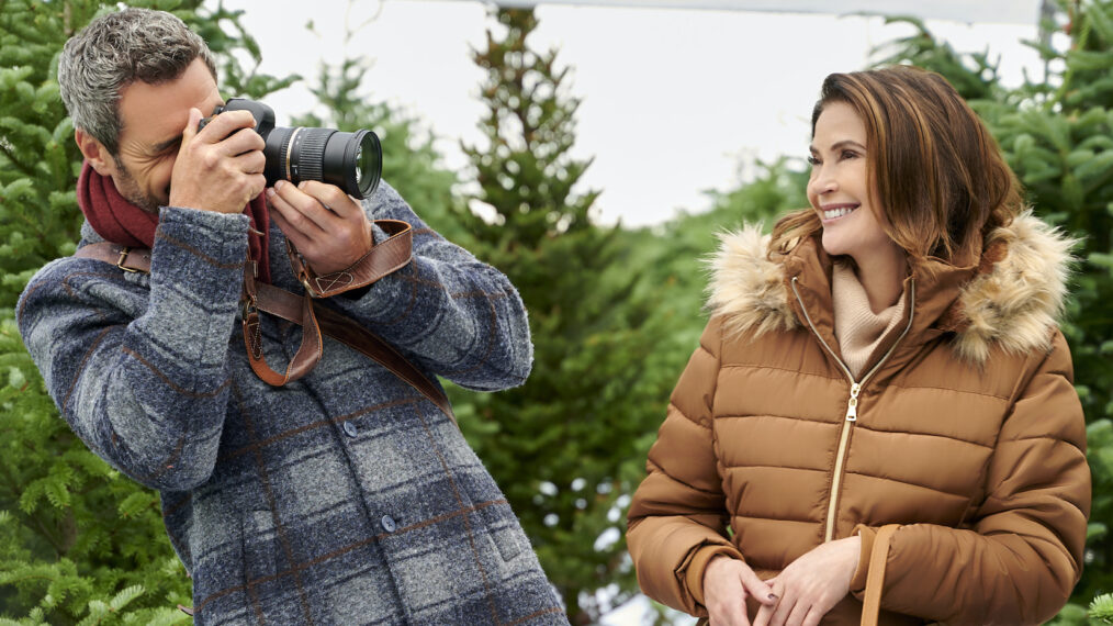 Dan Payne and Teri Hatcher in 'How to Fall in Love by the Holidays'