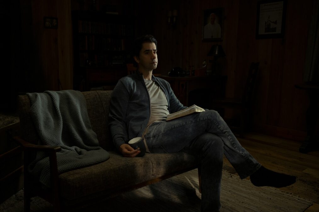 Hamish Linklater as Father Paul Hill in 'Midnight Mass'