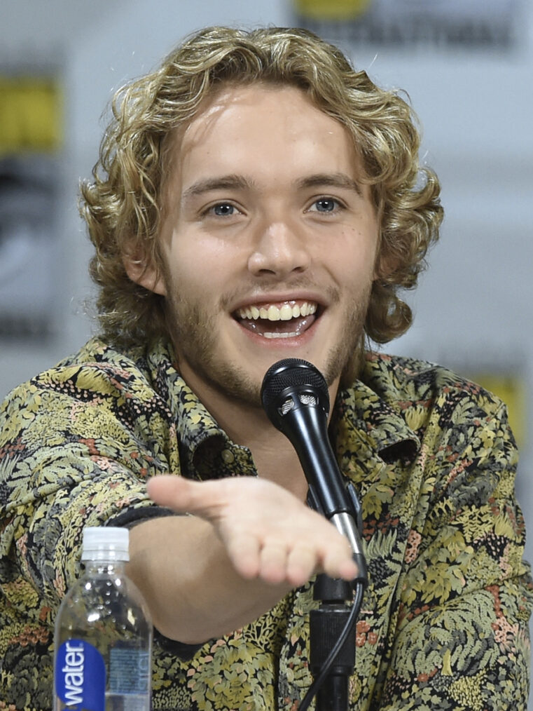 Toby Regbo