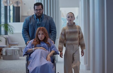 Josh Gad as Gary, Isla Fisher as Mary, and Ariel Donoghue as Emma in 'Wolf Like Me' Season 2