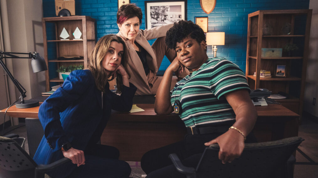 Meredith MacNeill, Wendy Crewson, Adrienne C. Moore in 'Pretty Hard Cases'