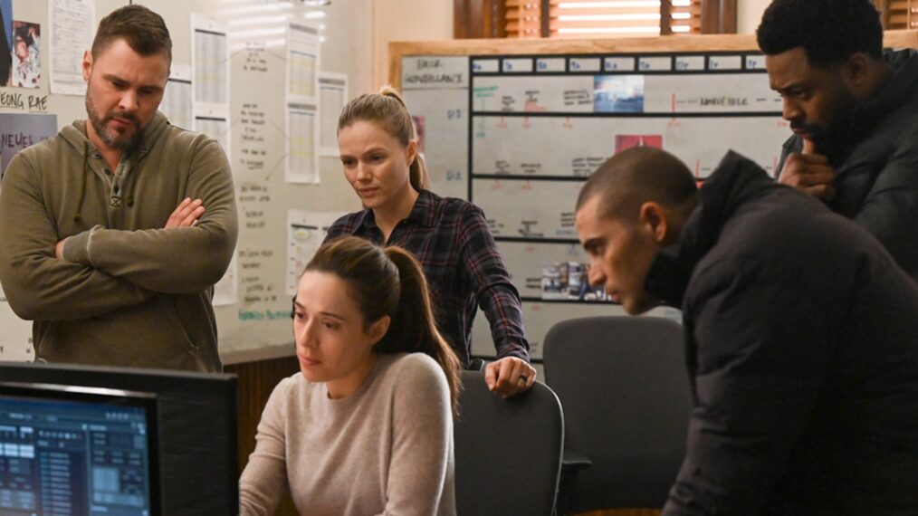 Patrick John Flueger, Marina Squerciati, Tracy Spiridakos, Benjamin Levy Aguilar, and LaRoyce Hawkins — 'Chicago P.D.'