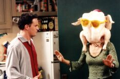Matthew Perry and Courteney Cox on Friends - Season 5, 'The One with All the Thanksgivings'