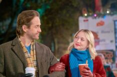 Niall Matter and Emily Tennant in 'Holiday Hotline'