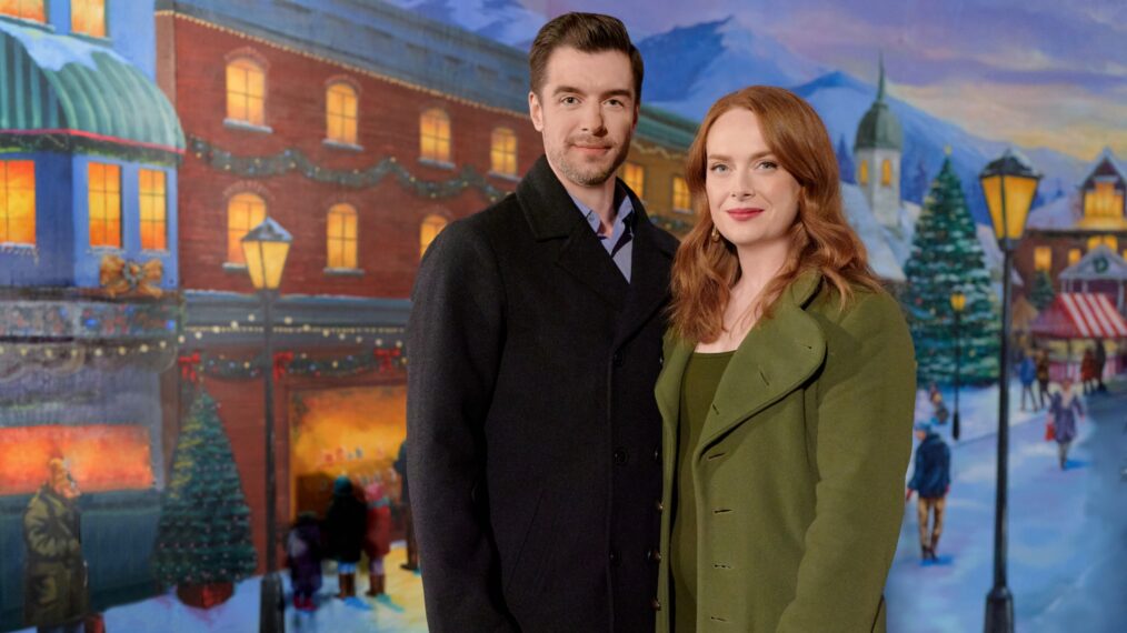Dan Jeannotte and Alex Paxton-Beesley — 'Our Christmas Mural'