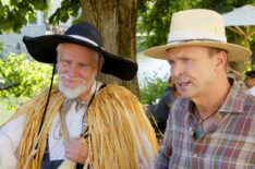 'The Amazing Race's Phil Keoghan with a Season 35 greeter