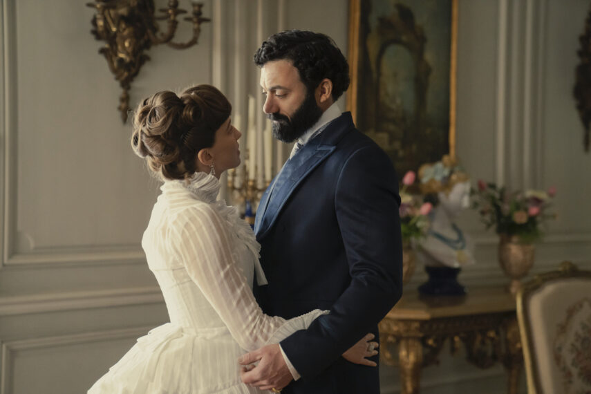 Carrie Coon und Morgan Spector in „The Gilded Age“, Staffel 2, Folge 2
