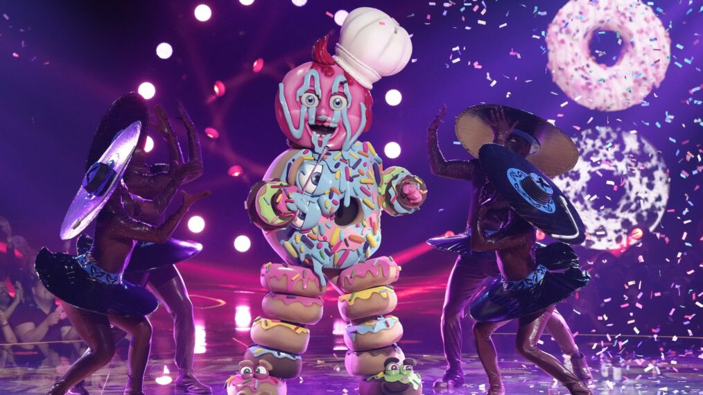 'The Masked Singer' Is Donut Legendary Singer Tom Jones? (VIDEO)