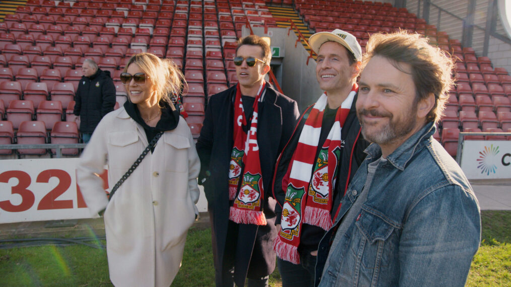 Kaitlin Olson, Rob McElhenney, Glenn Howerton, Charlie Day en 'Bienvenidos a Wrexham' Temporada 2 Episodio 14