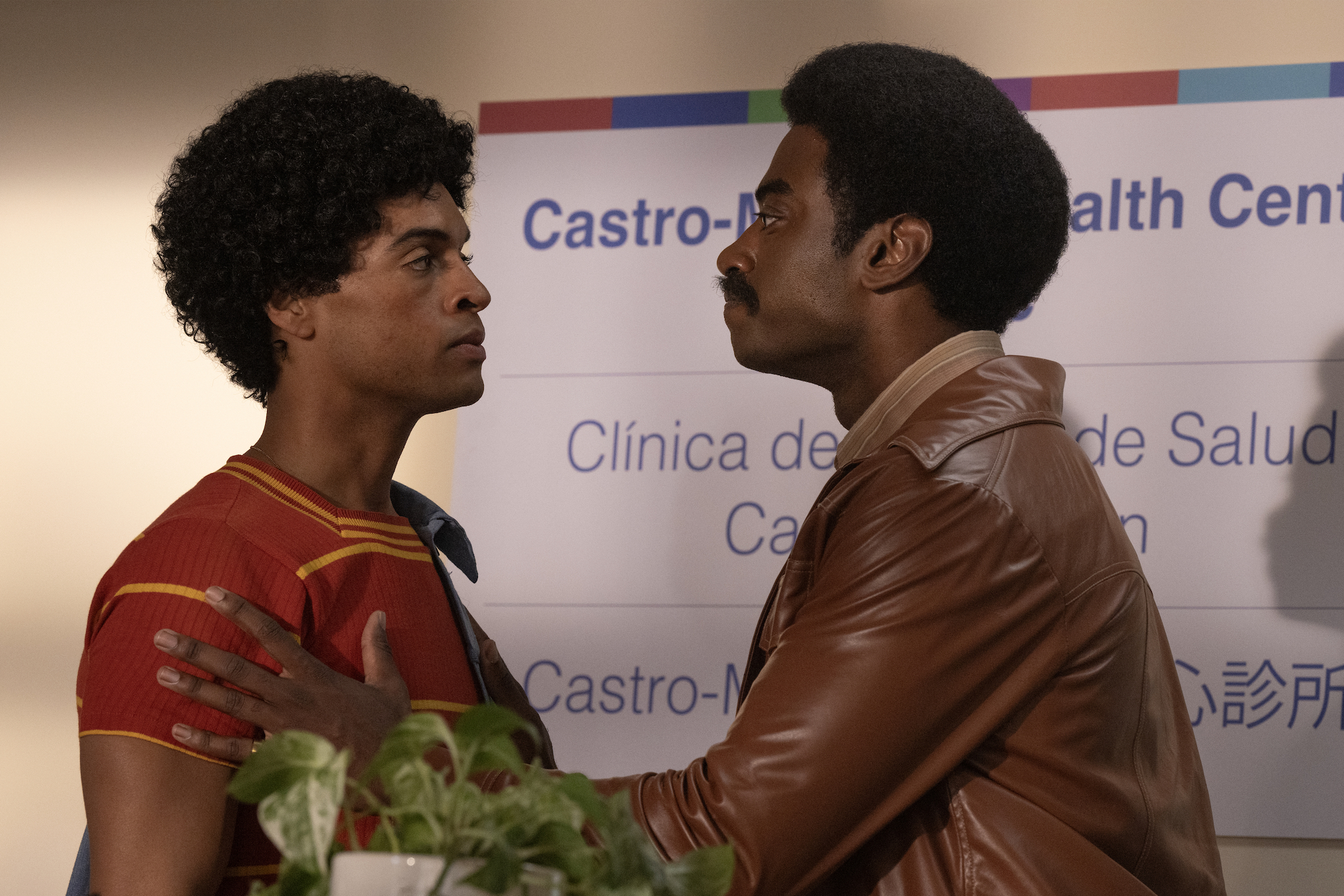 Noah J. Ricketts como Frankie y Jelani Alladin como Marcus en el episodio 7 de la temporada 1 de 'Compañeros de viaje'