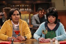 Kunal Nayyar and Kate Micucci in 'The Big Bang Theory'