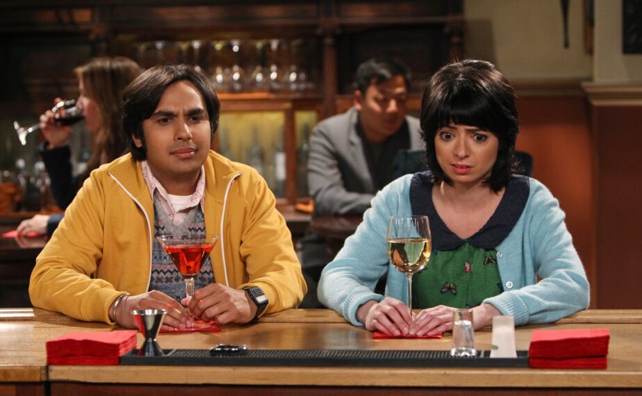 Kunal Nayyar and Kate Micucci in 'The Big Bang Theory'