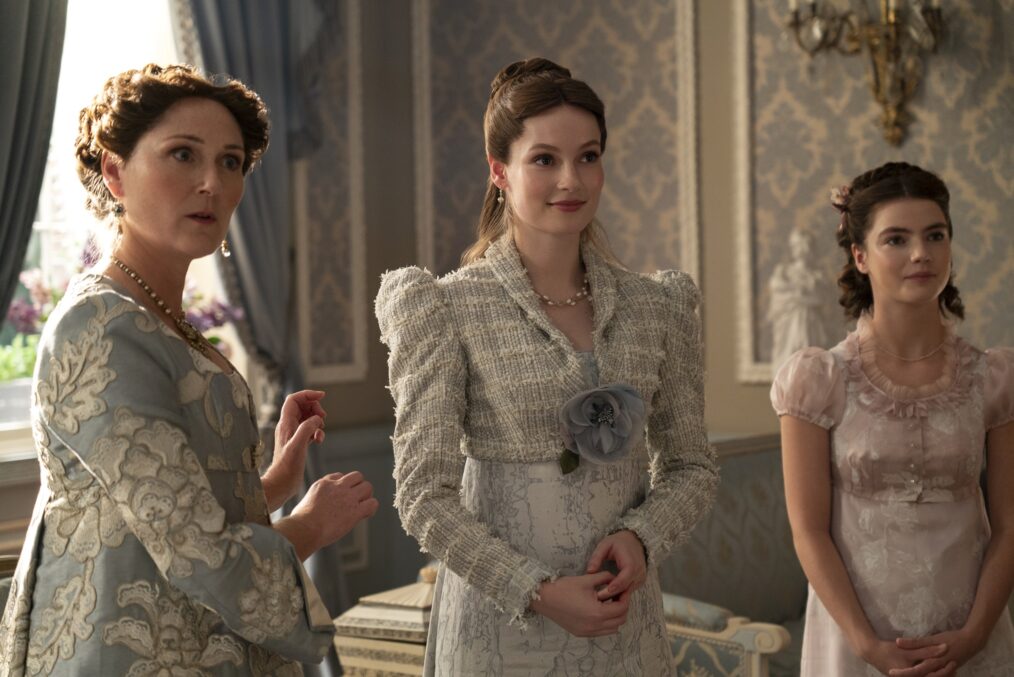 Ruth Gemmell, Hannah Dodd, and Florence Hunt in 'Bridgerton' Season 3