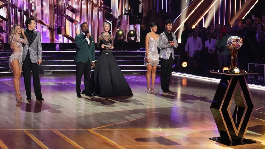 Daniella Karagach, Jason Mraz, Alfonso Ribeiro, Julianne Hough, Xochitl Gomez, and Val Chmerkovskiy — Dancing With the Stars'