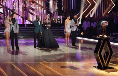 Daniella Karagach, Jason Mraz, Alfonso Ribeiro, Julianne Hough, Xochitl Gomez, and Val Chmerkovskiy — Dancing With the Stars'