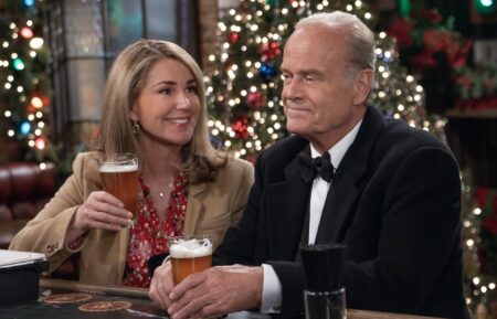 Peri Gilpin and Kelsey Grammer in 'Frasier'