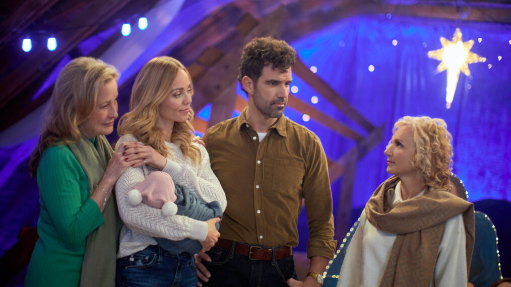 Kate Trotter, Laura Vandervoort, Benjamin Ayres, and Teryl Rothery in 'Miracle in Bethlehem, PA'