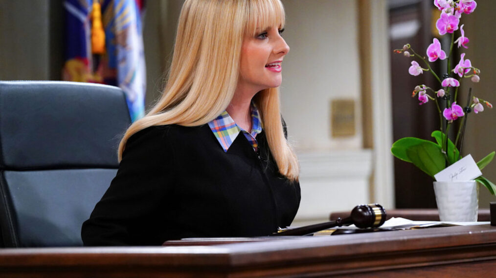 Melissa Rauch as Abby Stone in 'Night Court' - Season 2 Episode 1