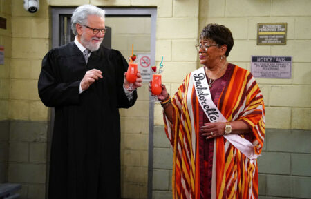 John Larroquette as Dan Fielding, Marsha Warfield as Roz in 'Night Court' - Season 2, Episode 1