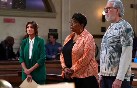 India de Beaufort as Olivia, Marsha Warfield as Roz, John Larroquette as Dan Fielding in 'Night Court' Season 2 Episode 1