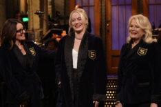 Tina Fey, Emma Stone, and Candice Bergen on 'Saturday Night Live'