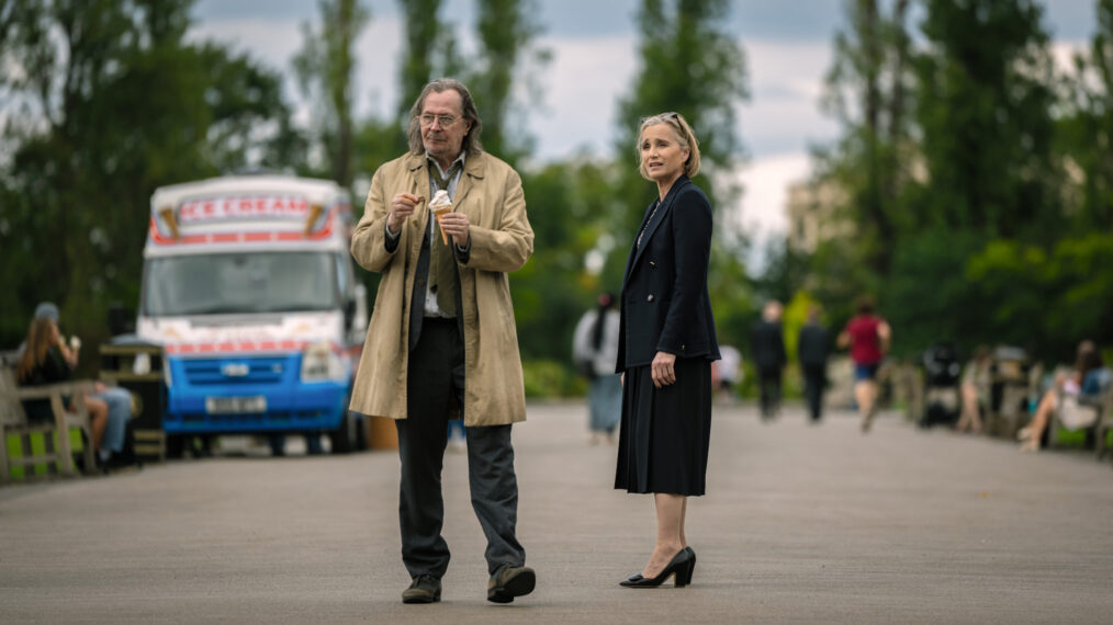 Gary Oldman und Kristin Scott Thomas im Finale der dritten Staffel von „Slow Horses“.