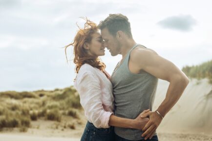Eleanor Tomlinson and Sam Heughan in 'The Couple Next Door'
