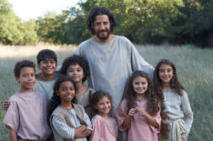 Jonathan Roumie with children in 'The Chosen'