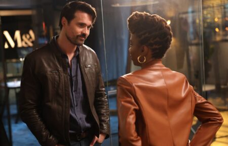 Brett Dalton as Detective Mark Trent and Shanola Hampton as Gabi Mosely in 'Found' Season 1 Episode 8