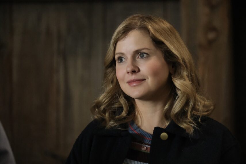 Rose McIver in 'Ghosts' Season 3