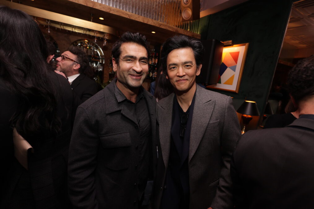 Kumail Nanjiani and John Cho at the 2024 Golden Globes