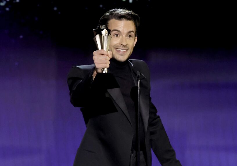 Jonathan Bailey wins at Critics Choice Awards