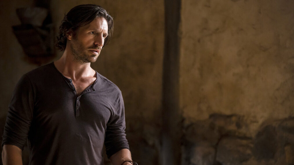 Eoin Macken as Gavin in 'La Brea' Season 3 Episode 2