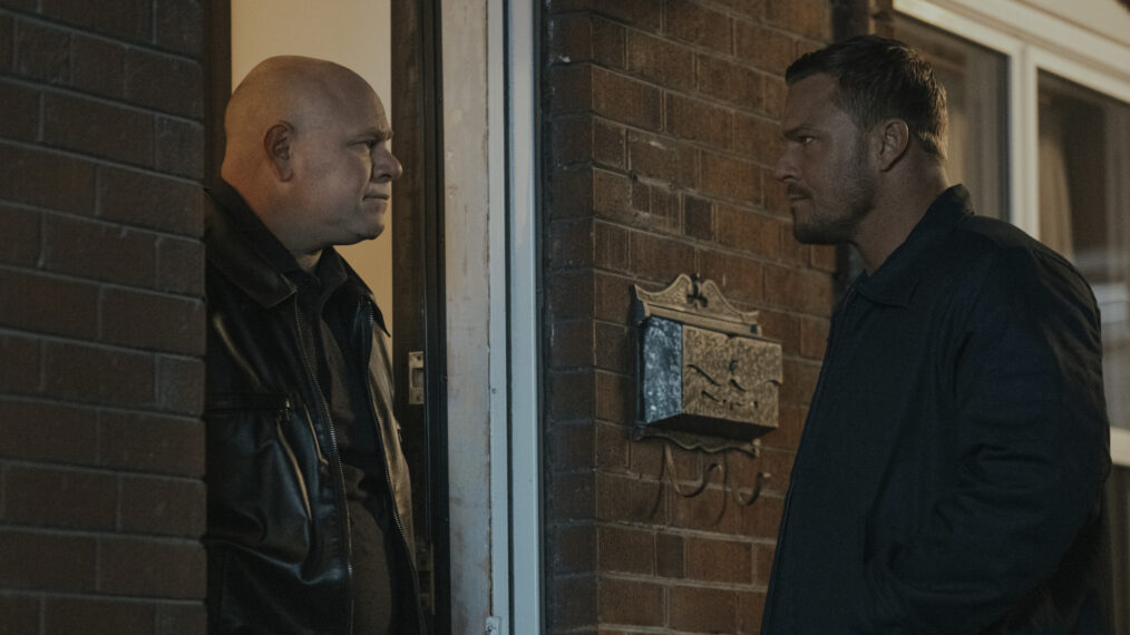 Domenick Lombardozzi (Gaitano 'Guy' Russo), Alan Ritchson (Jack Reacher) in 'Reacher' - Season 2, Episode 6