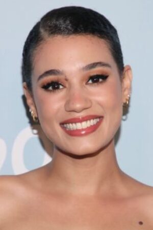 Alicia Crowder - Actress